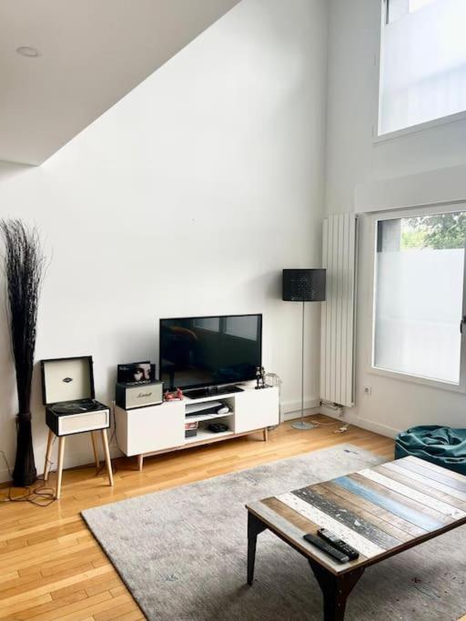 Duplex, 10 Min Champs Elysee 불로니으 빌렁꾸흐 외부 사진