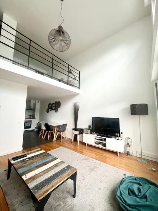 Duplex, 10 Min Champs Elysee 불로니으 빌렁꾸흐 외부 사진